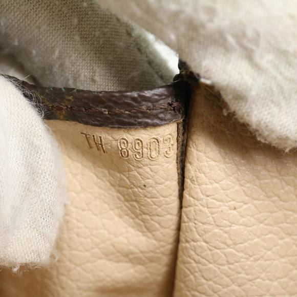 LOUIS VUITTON Poche Toilette Clutch Bag - Picture 2 of 9